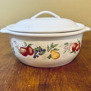 Corelle Coordinates Abundance 2.5 Qt Covered Casserole Dish Fruit Pattern